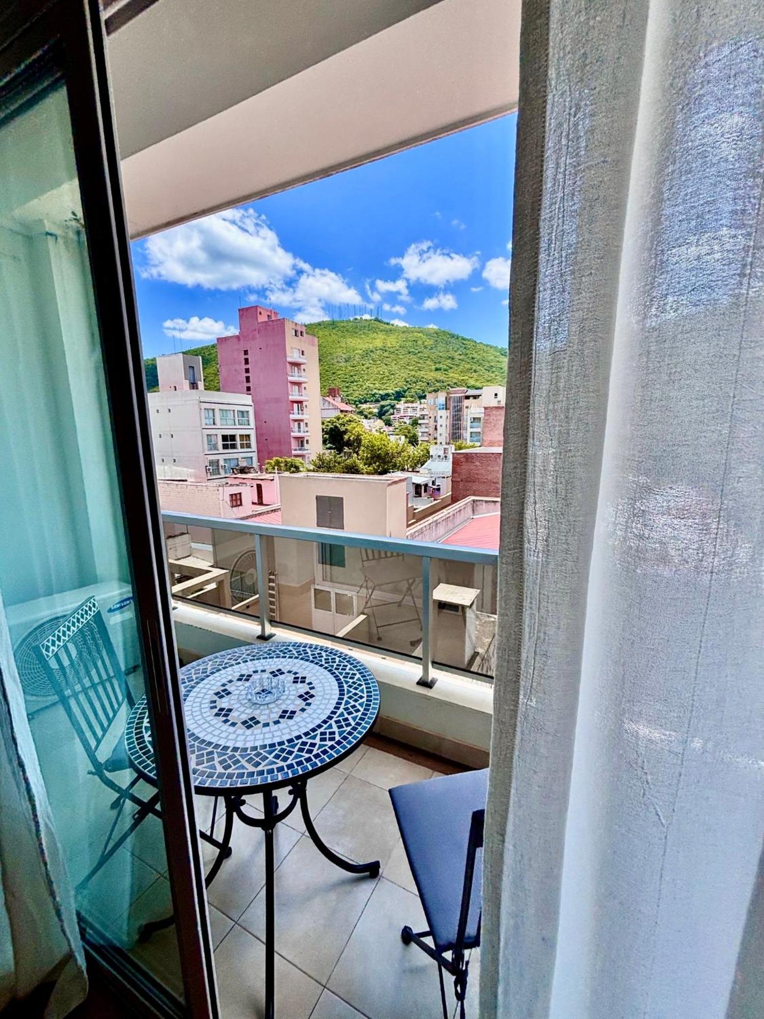Apartment C2 *